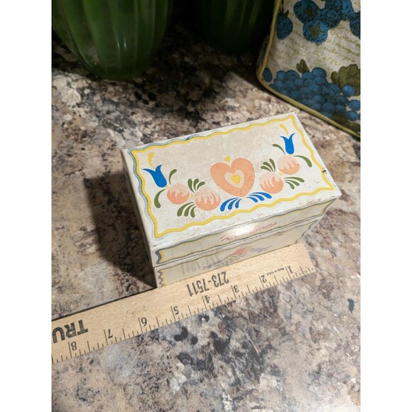 Vintage White Ohio Art Co Tin Litho Recipe Box Metal Toleware PA Dutch Grandma - Picture 7 of 11